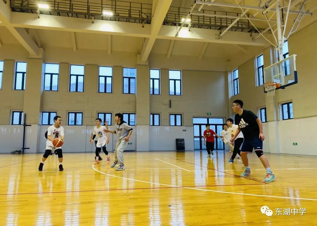 为什么反馈对篮球运动员的发展至关重要_0